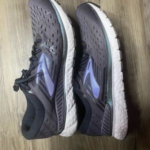 Brooks transcend shoes women’s size 9.5​